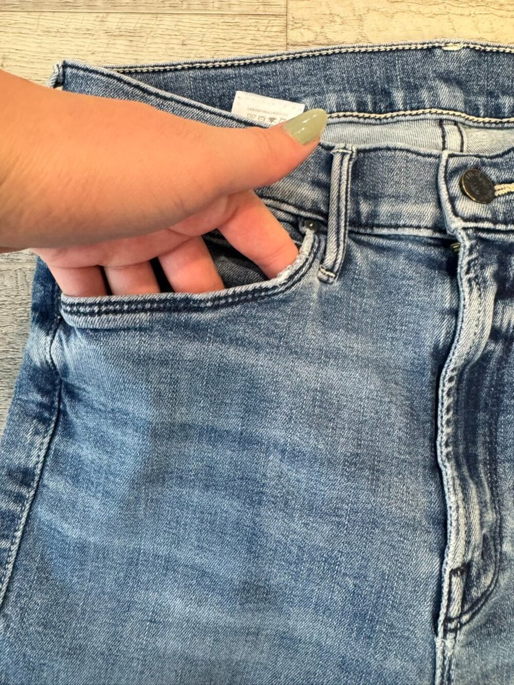 MOTHER Cropped Ankle Jeans in Faded Blue - Picture 3 of 11